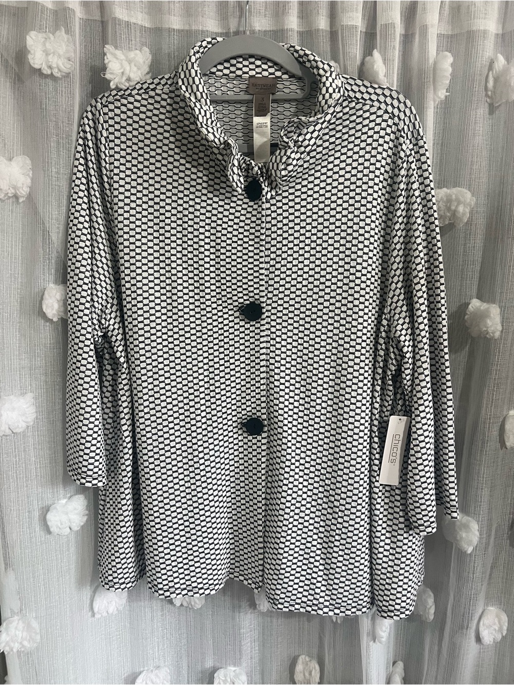 Chico's Black & White Geometric Button-Front Jacket-Style Top